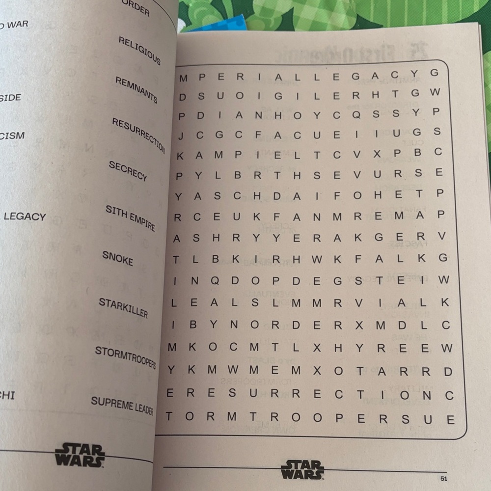 Star Wars Word-Finds Puzzle Books - Black, Yellow, Red - Picture 3 of 5